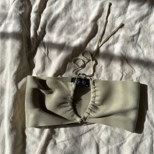 Key Hole tie crop top